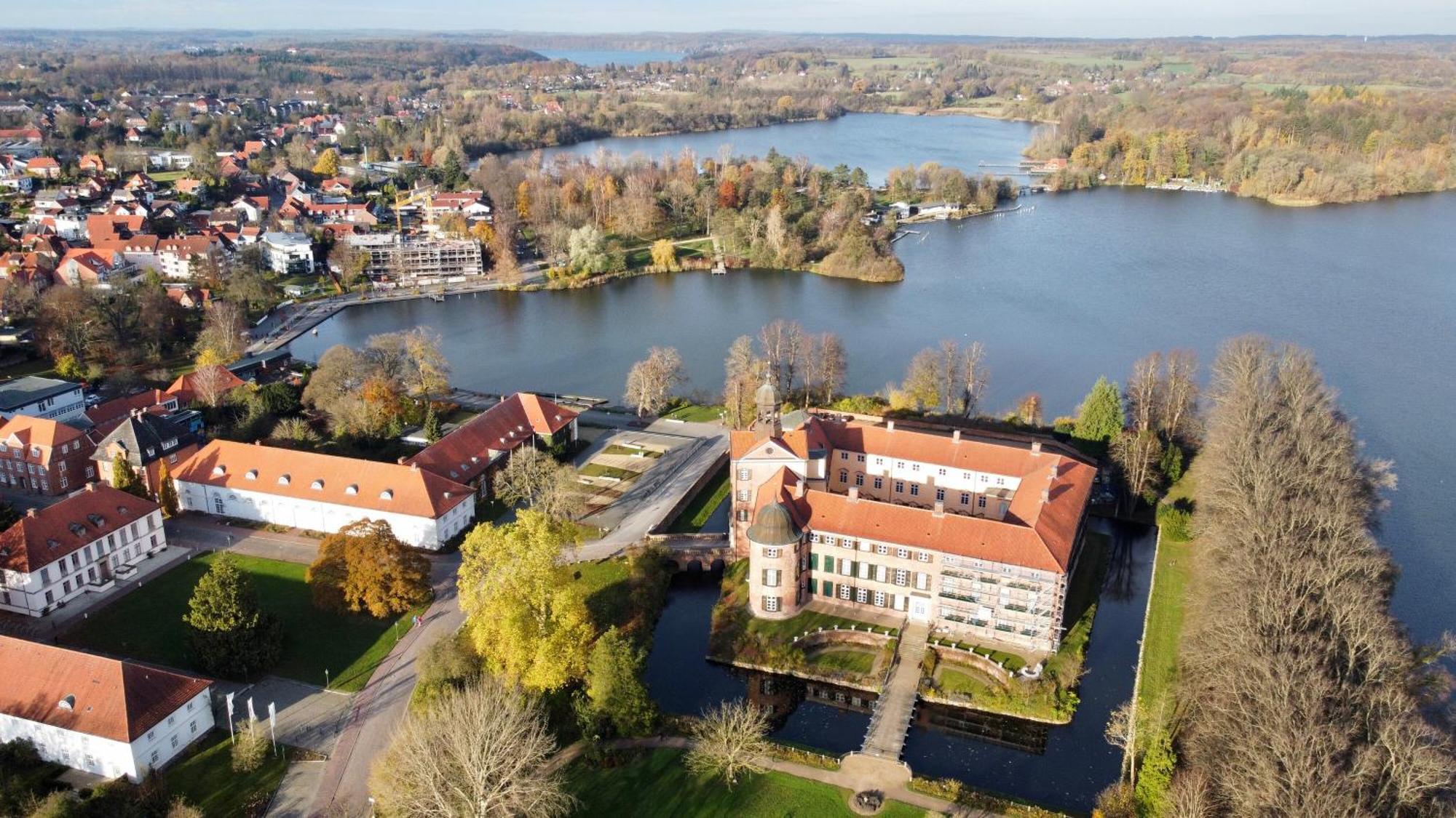 Grosses Ferienhaus Mit 4 Schlafzimmern Eutin Buitenkant foto